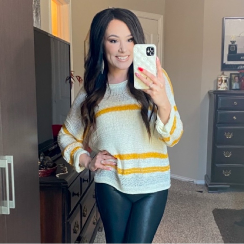 Newbury Kustom acrylic open knit mustard ivory top S